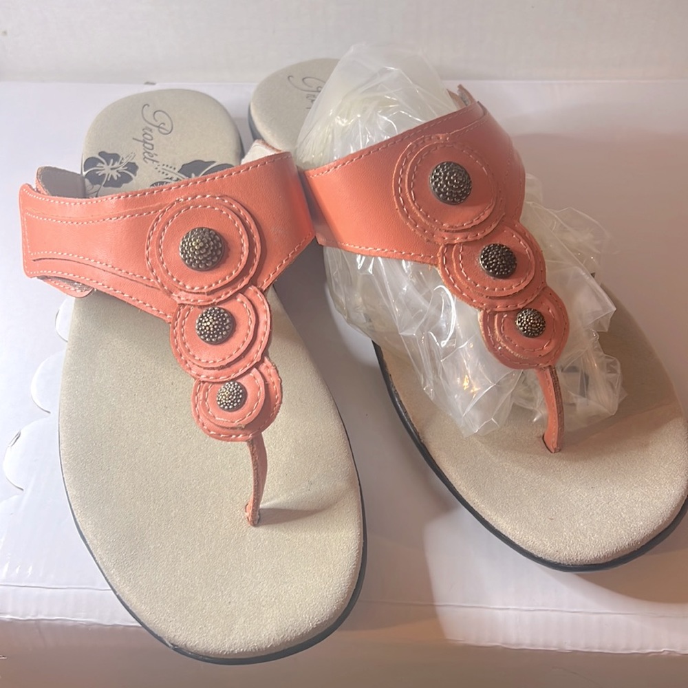 Propet Monica Thong Sandals Size 10